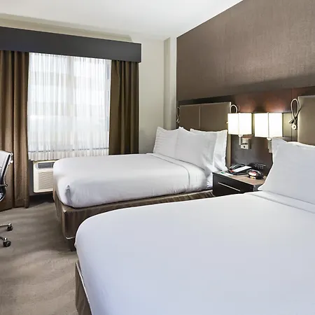 Holiday Inn Lower East Side By Ihg New York Exterior photo