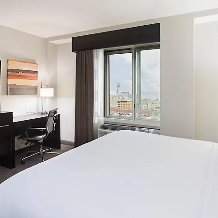 Holiday Inn Lower East Side By Ihg New York Exterior photo