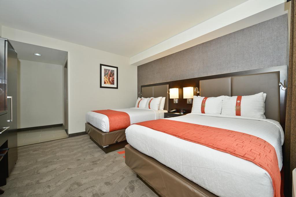 Hotel Holiday Lower East Side By Ihg New York