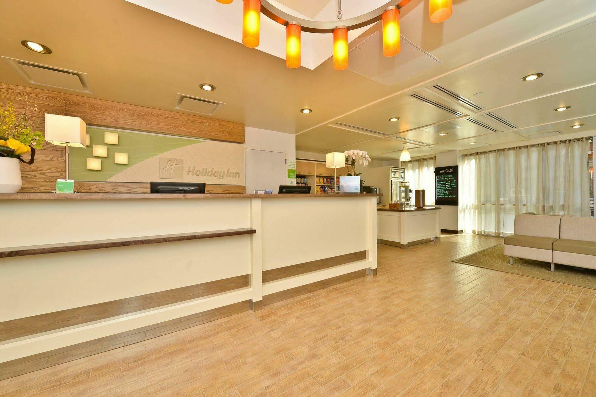 Hotel Holiday Lower East Side By Ihg New York